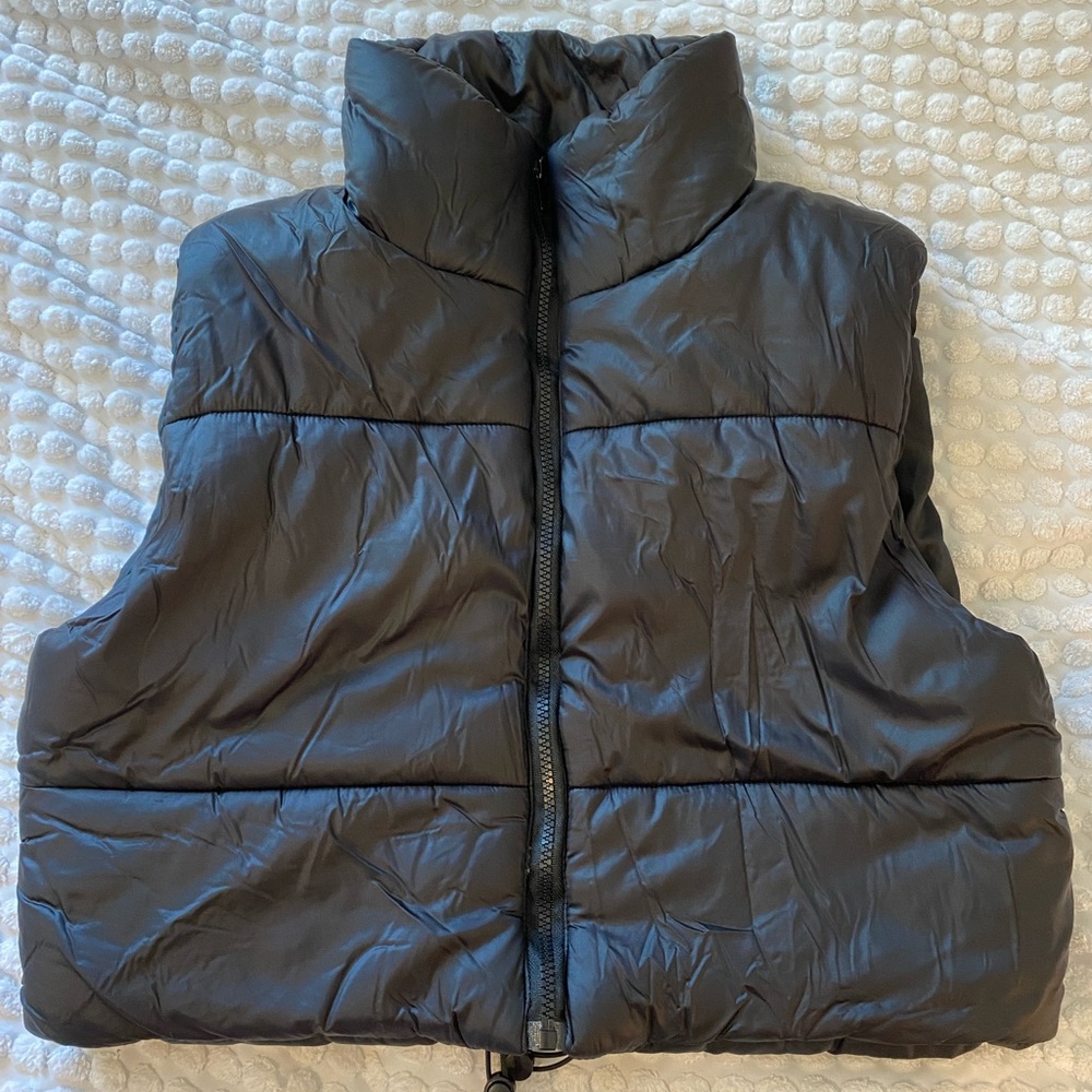 Black Puffer Vest Cropped